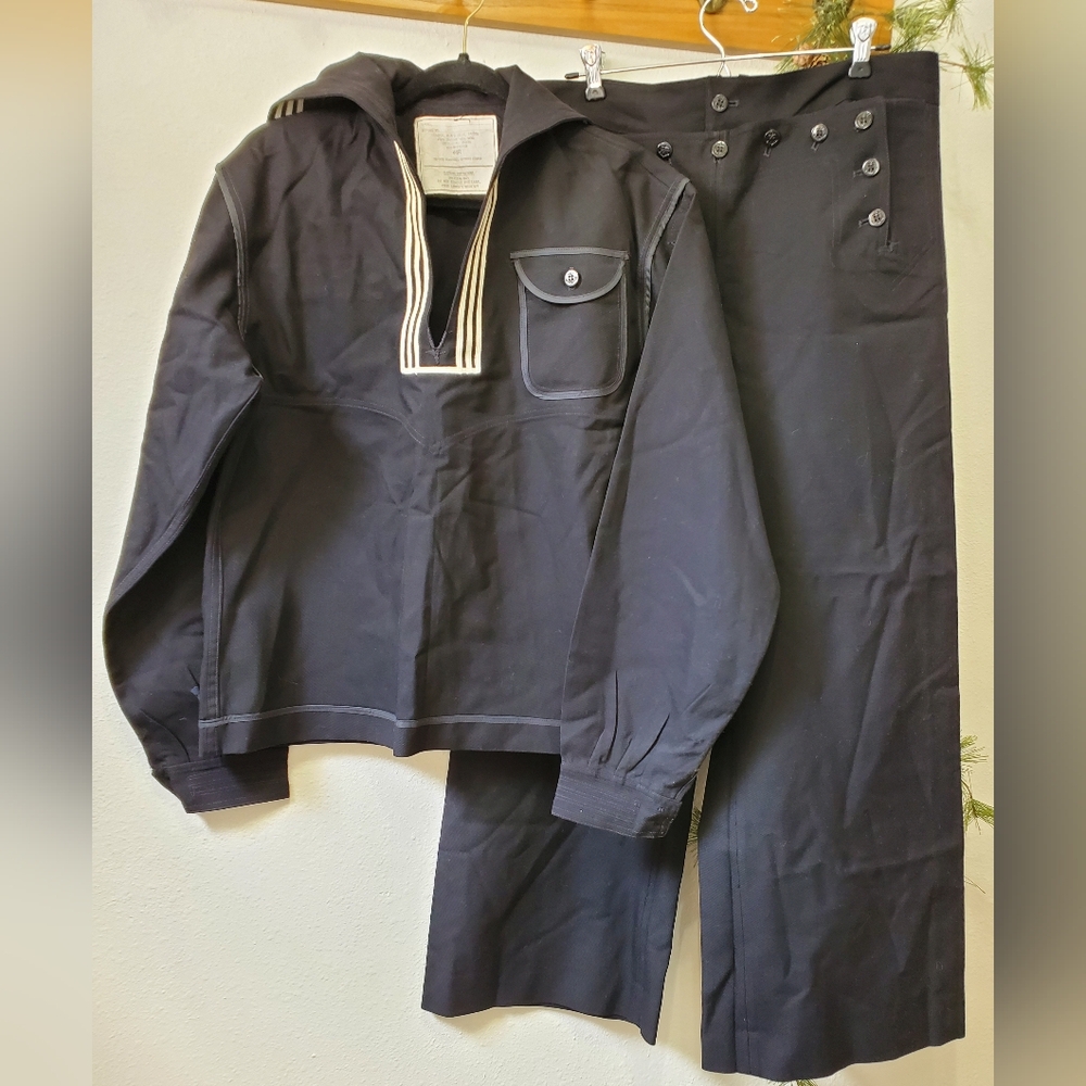 VTG Collectors Item- 80s USS Long Beach Navy Dress Blues "Crackerjack" Set - Picture 3 of 16